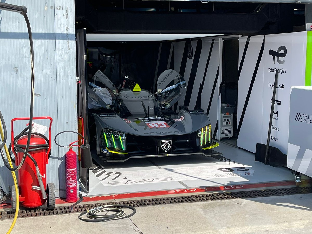 Glickenhaus's tweet photo. Welcome!

#glickenhaus #hypercar #peugeot #hyperforever #6HMonza https://t.co/eJP2VbZPjp