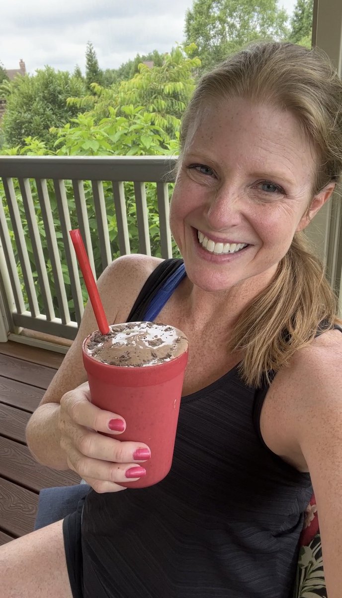 I can’t believe it’s taken me this long to try Sam’s “Choco Dream” breakfast smoothie…OMG soooo good!! It’s the perfect way to refuel after AS3! If you haven’t tried it, do it now!! #peaker4life . <a href="/MyPeakChallenge/">My Peak Challenge</a> <a href="/SamHeughan/">Sam Heughan</a>