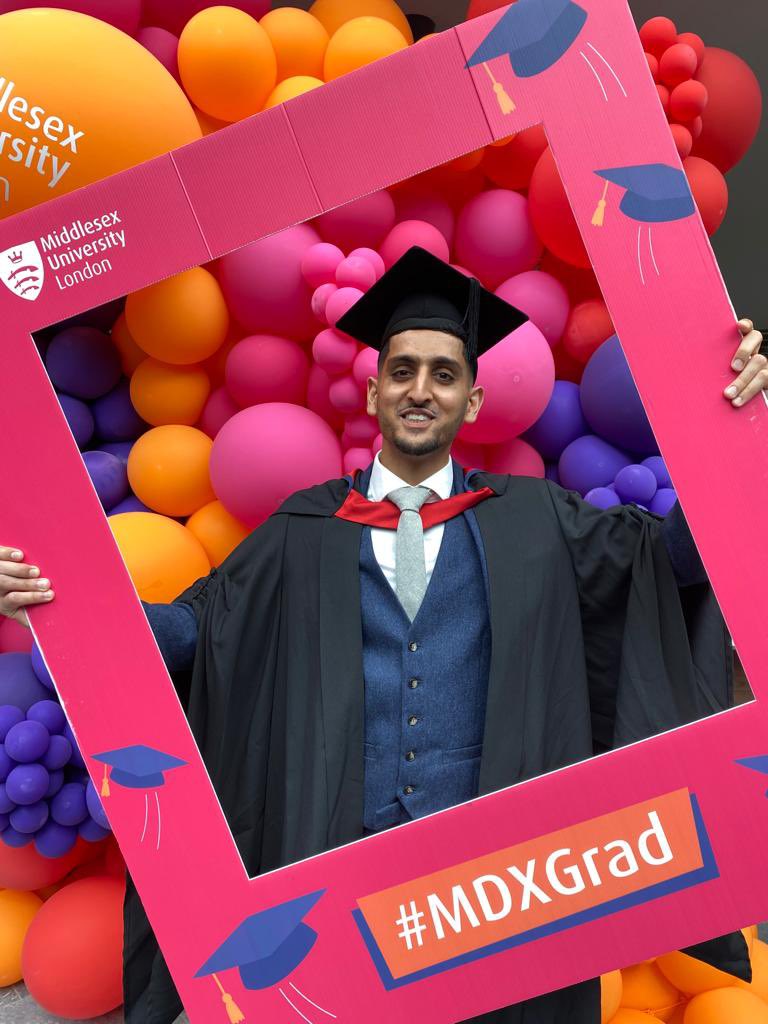 CllrSButt's tweet image. Super proud of my children no matter what they do in their life. 

First class honours for my eldest, Subhan. 

Congratulations to all who graduated and managed to study whilst locked down. 

Well done son. 

#MDXGrad #proudFather #proudFamily