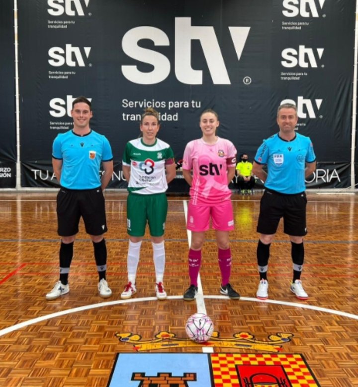 05Illera's tweet photo. Temporada increíble con nuevas experiencias, categorías y sobre todo, muchos nuevos amigos y compañeros que me han hecho disfrutar de verdad del mundo del arbitraje ⚽❤️

Punto y final a la 2021/22 con el bonito ascenso a Segunda División "B"✅ https://t.co/RL0gkMGBPd