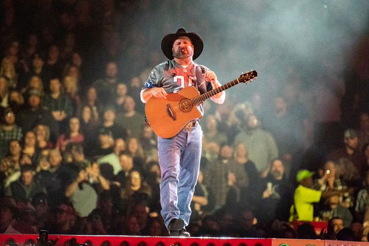 AthleagueGaa's tweet photo. ****Win tickets to the All-Ireland Hurling Final, All-Ireland Football Final and Garth Brooks****
Athleague Hurling Club are offering you the chance to enter our amazing draws by clicking the link below.

https://t.co/GKg9ivrfax https://t.co/fU8n25JqTu