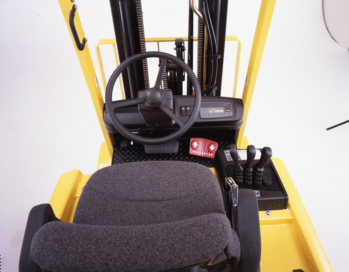 ELTCustomerSrvc's tweet photo. POV: you've had your first cup of coffee and completed a pre-shift inspection. You've climbed behind the wheel of your Hyster and are ready to get things done. Shout out to forklift operators everywhere.

#EasternLiftThrowbackThursday #tbt #HysterForklift https://t.co/l6Y9k8trxw