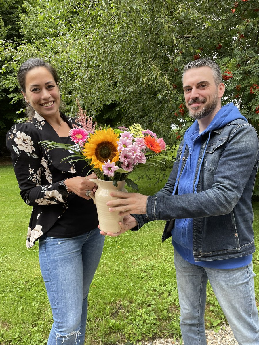 kernkracht_'s tweet image. Trots op onze collega’s! Allebei geslaagd voor hun #propedeuse. Lennart voor toegepaste psychologie en Sharon voor Social work👍🏼 Toppers gefeliciteerd.