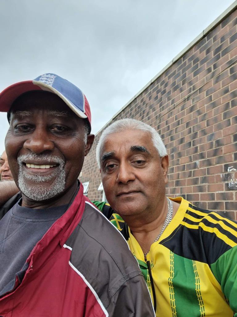 Standard_CC's tweet photo. Last Sunday saw the Pete McBean Memorial Day.
Copsewood WIW🌴 v Sphinx/Standard Old Boys🏏
A win for Sphinx, but a victory for all involved. Huge thanks in particular to Herbie Hayman and Gary McBean for organising a great day! #RIPBeany https://t.co/Eglwi0UHVX
