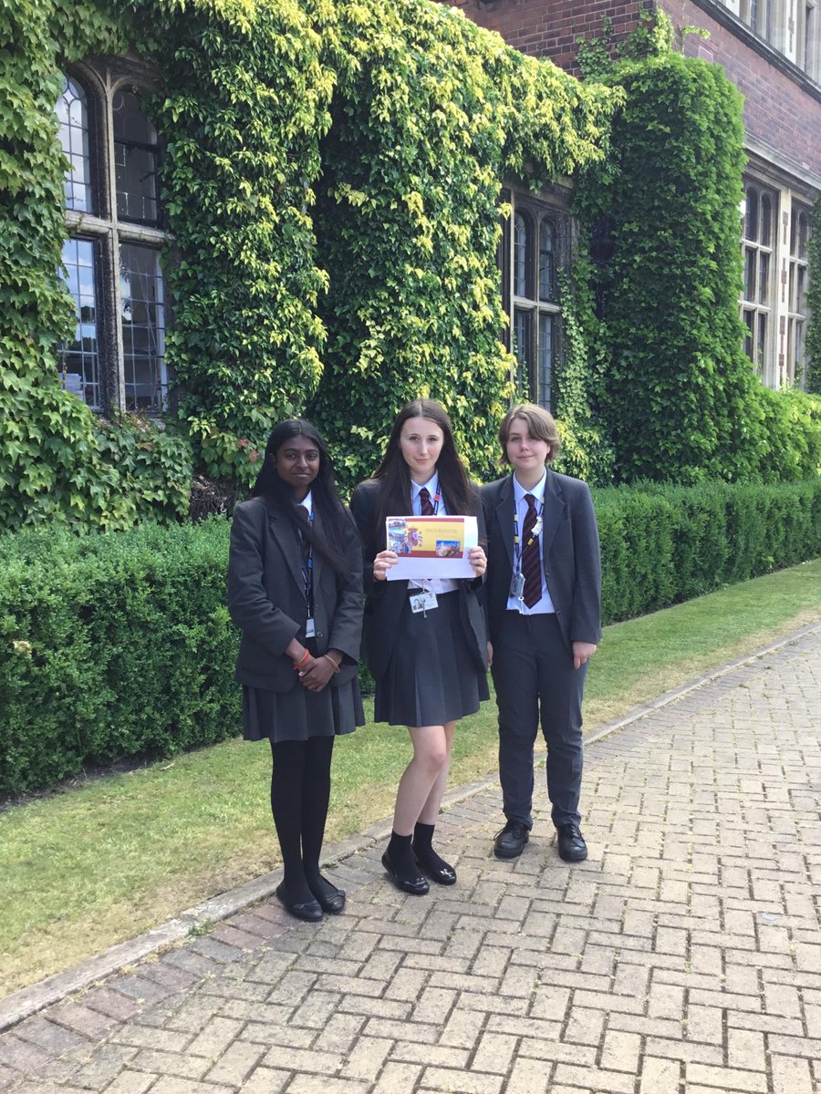 .<a href="/Hymers_College/">Hymers College</a> Well done to Luxmy, Freya and Eleanor on their excellent presentation on Spanish architecture for the Year 9 Spanish 🇪🇸 Research challenge.