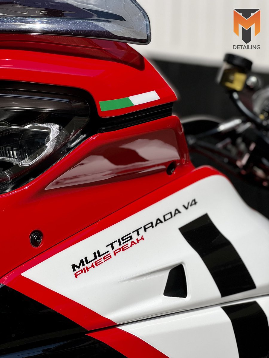 DetailingMt's tweet photo. Detallada y protegida quedó esta #Ducati #MultiStrada V4. Lista para rodar sin temor alguno de las piedritas o algún otro imprevisto. Chequense el video, quedó de👌🏼! https://t.co/QnMSUCBV6v @DucatiMexico y aquí les dejo unas fotitos! https://t.co/YtUt1TiYbH
