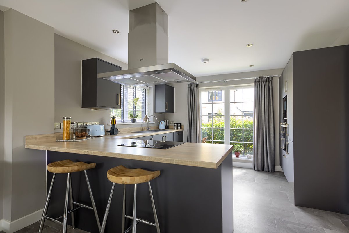 PendleHillProps's tweet image. 🏡 New Listing | Mills Way | Chipping | £479,950 Offer's In The Region Of 🏡

An immaculately presented four bedroom detached property, briefly comprises, lounge, kitchen/dining room, utility room, wc, bathroom.

#MODERNBUILD #CHIPPING #ATTRACTIVEGARDEN