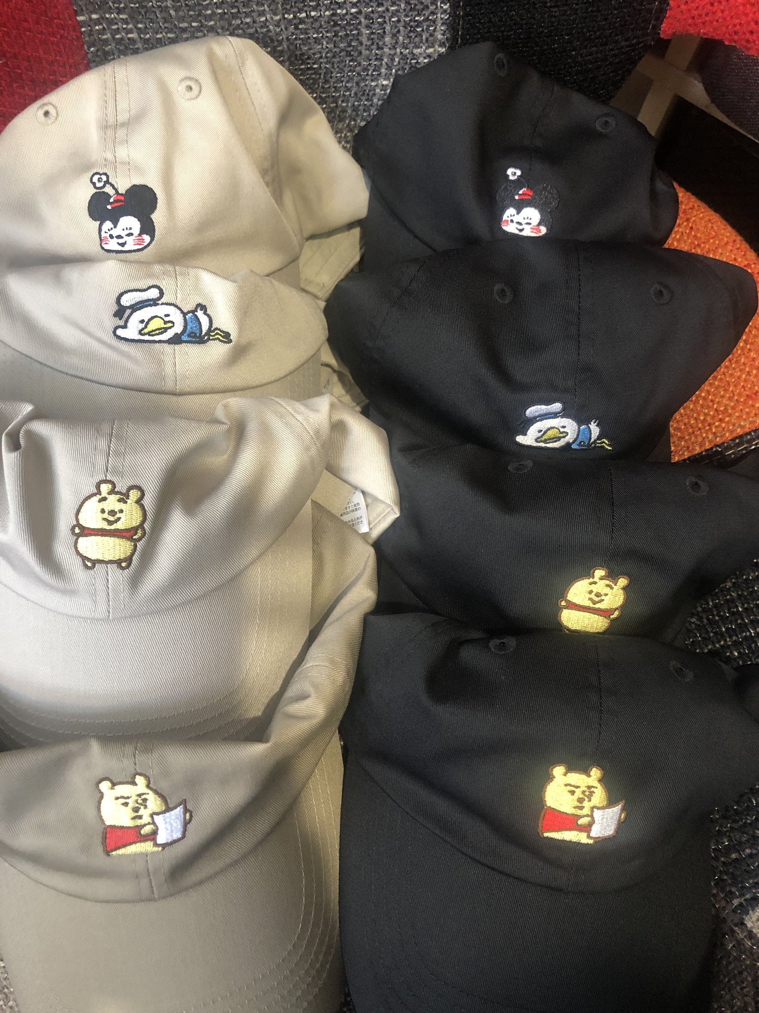 みきてぃ しまむらで買った カナヘイ ディズニーのかわいい帽子がたくさん届いて納品書を確認してるワイの顔 2枚目 T Co Siicbtupen Twitter