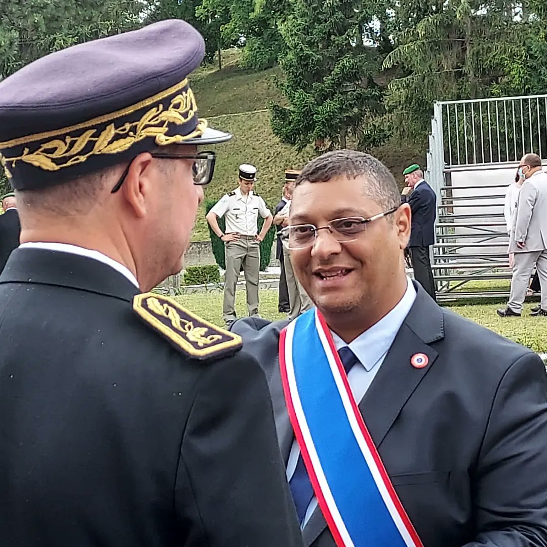 PhilipBouriachi's tweet photo. Fier et honoré davoir participé a la passation de commandement au #GRLE Groupement de Recrutement de la Légion Étrangère. https://t.co/cja6QxNhb7