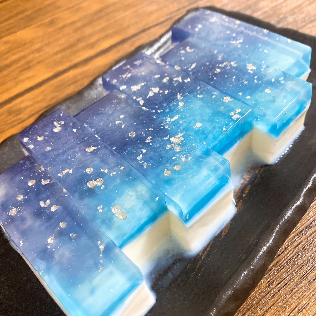 ntdcc_15's tweet photo. 天の川ゼリー作ったよん🌌 https://t.co/bzsxRZDdgP
