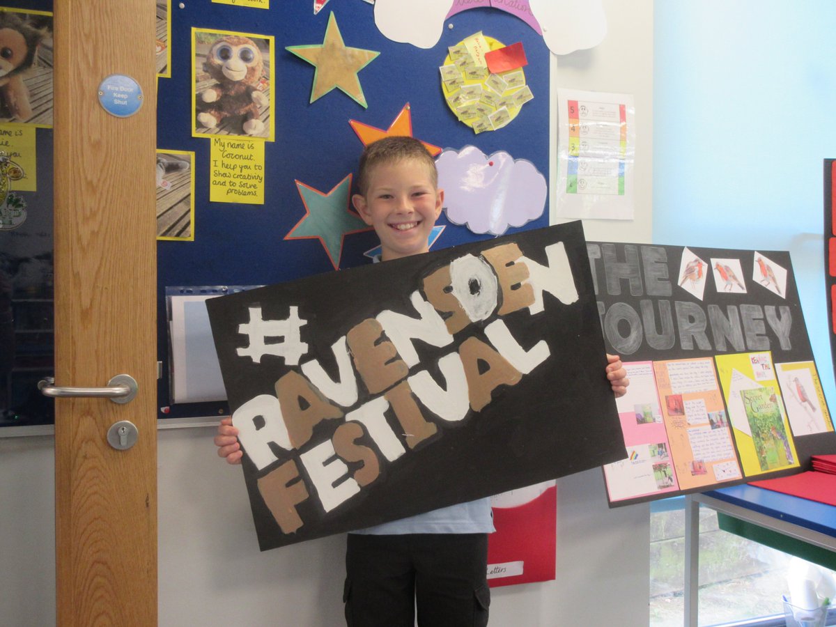 RPSKestrels's tweet photo. Kestrels class are ready for #ravensdenfestival 

Enjoy! ✨ https://t.co/kpsCPsK3bb