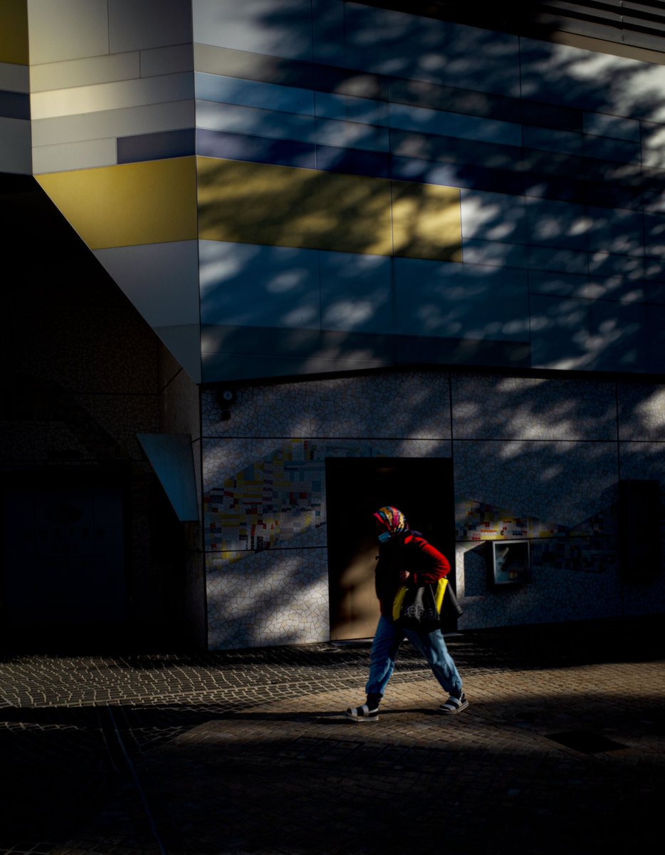 jamesmallard747's tweet photo. Perth Streets #ricohgr #grsnaps #gr3 #PortfolioDay #streetphotography https://t.co/6tTFNIWJIa
