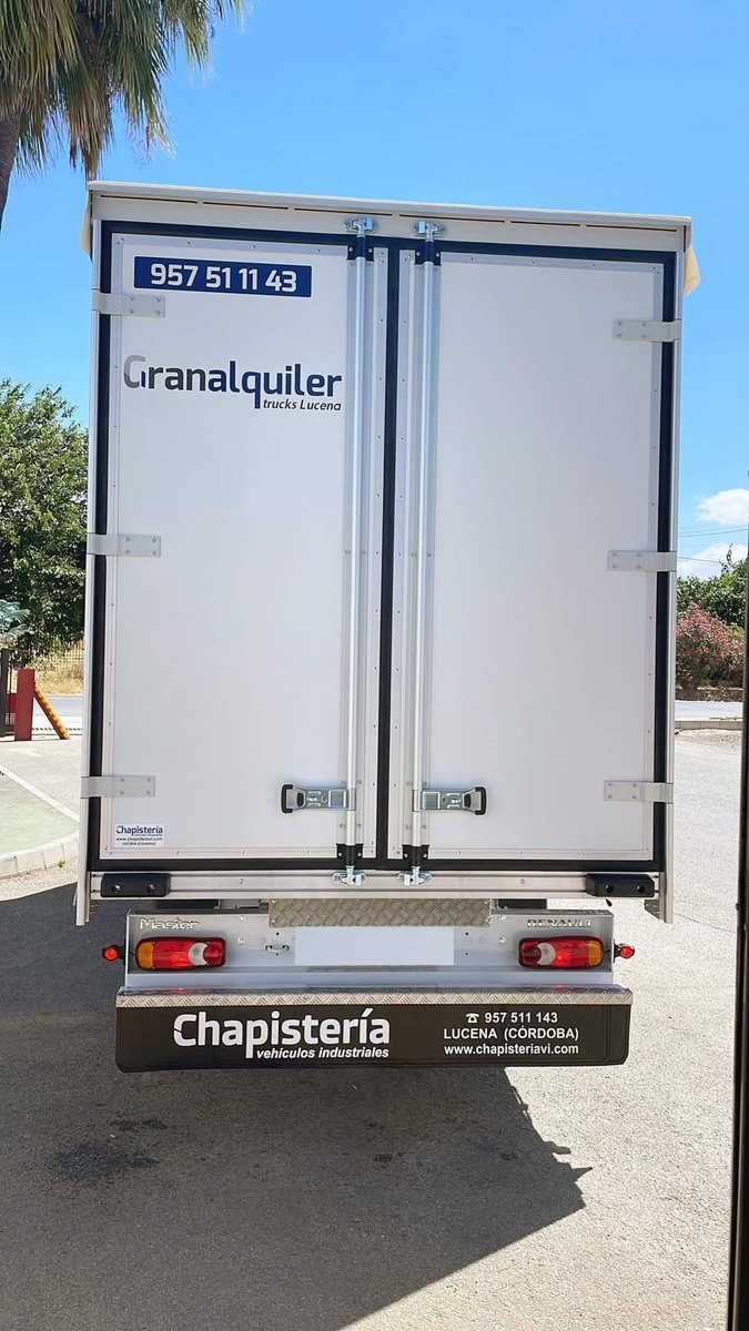 VEINLUC's tweet photo. Granalquiler Trucks Lucena, S.L. amplÃa su flota con esta bonita y nueva #MASTER #CCAB #RTWD #3T5 #L4 #165 ð
ð Carrozada en nuestras instalaciones de Veinluc, S.A. por ChapisterÃa V.I.
Perfecta para repartos, mudanzas, etc... ð
Siempre al servicio de nuestros clientes ðâ https://t.co/wXu2aor9xw