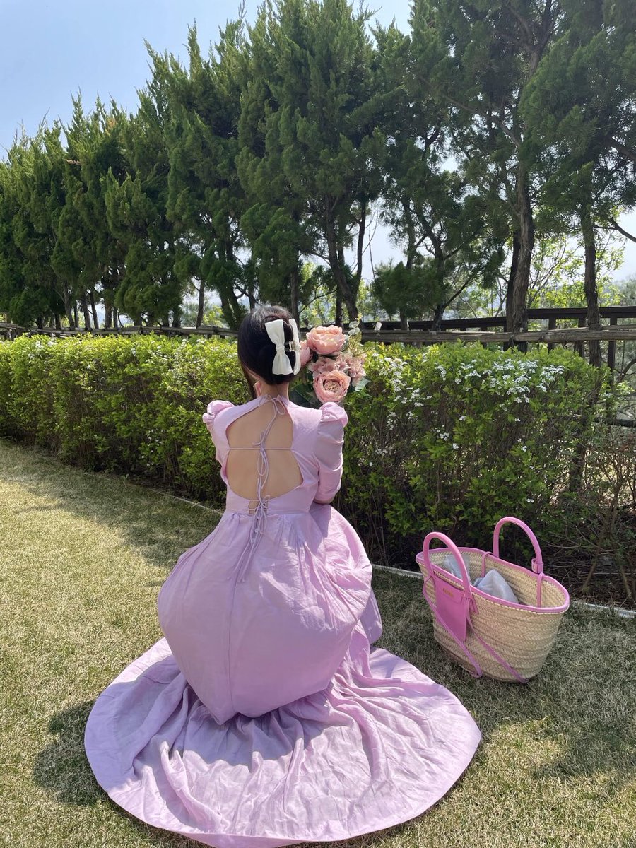 WifesMaterial's tweet photo. 🌸 https://t.co/Y9oIt4F8XZ