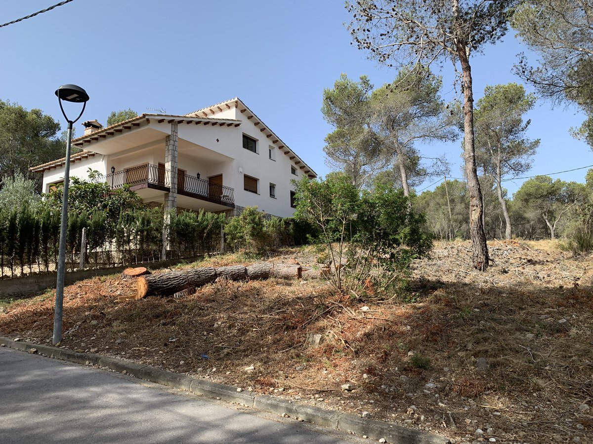 ✔️Mantenir una disciplina en la tramitació de l’expedient 📂
✔️Gran capacitat de resolució de conflictes 🤝
✔️Vetllar pel desenvolupament de l’obra amb la màxima qualitat possible 🏅✅