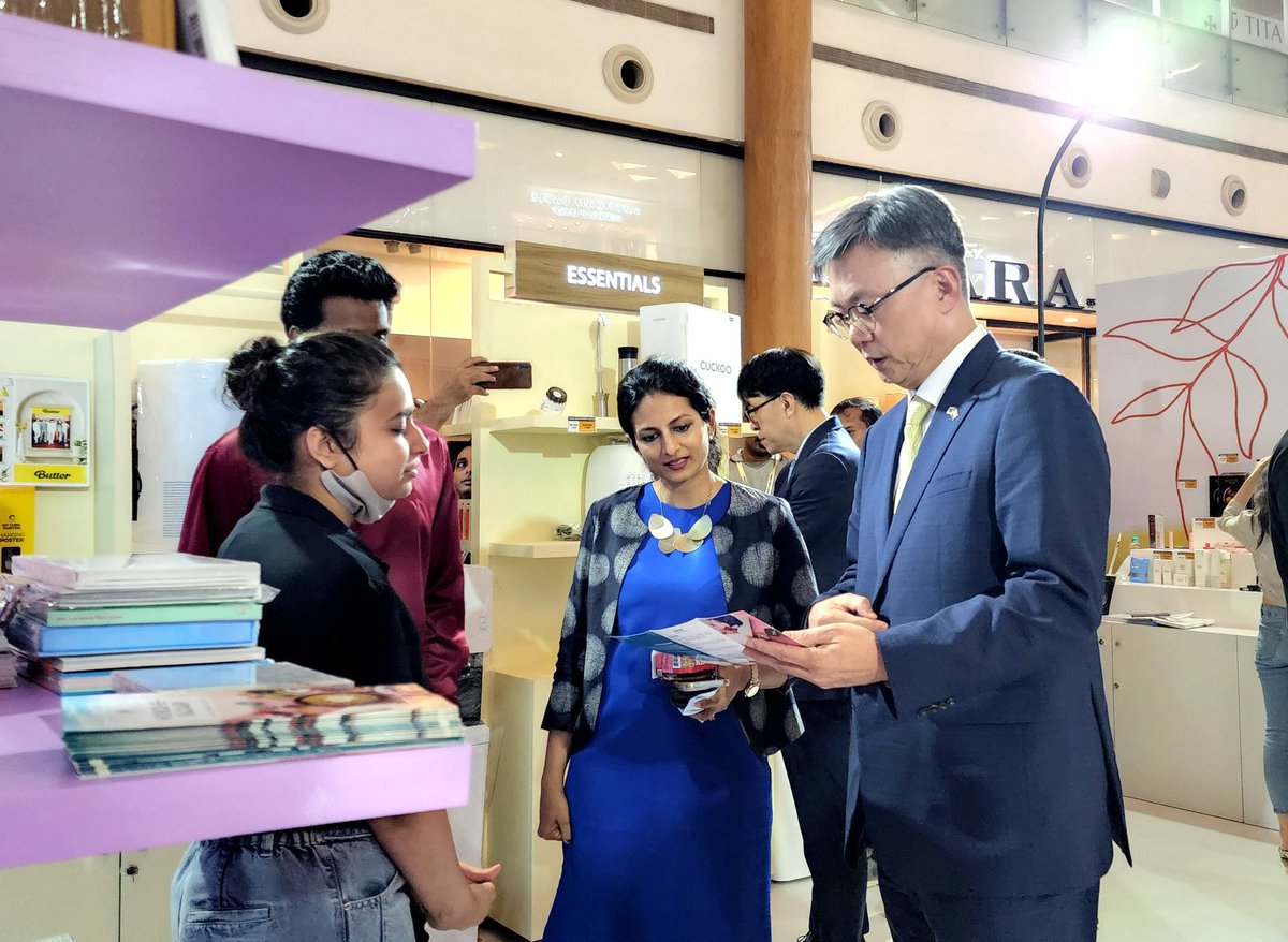 RokEmbIndia's tweet photo. (5/5) We wish that this event would bring an opportunity for many Indian consumers to experience Korean products and deepen their understanding of Korean culture. https://t.co/LZX0ZEHsgw