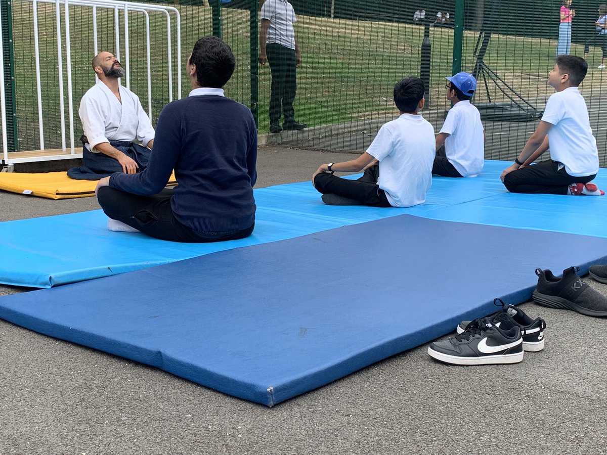 springhallow's tweet photo. Aikido with Nello #lunchtimeclub #aikido https://t.co/Yfzd04iURJ