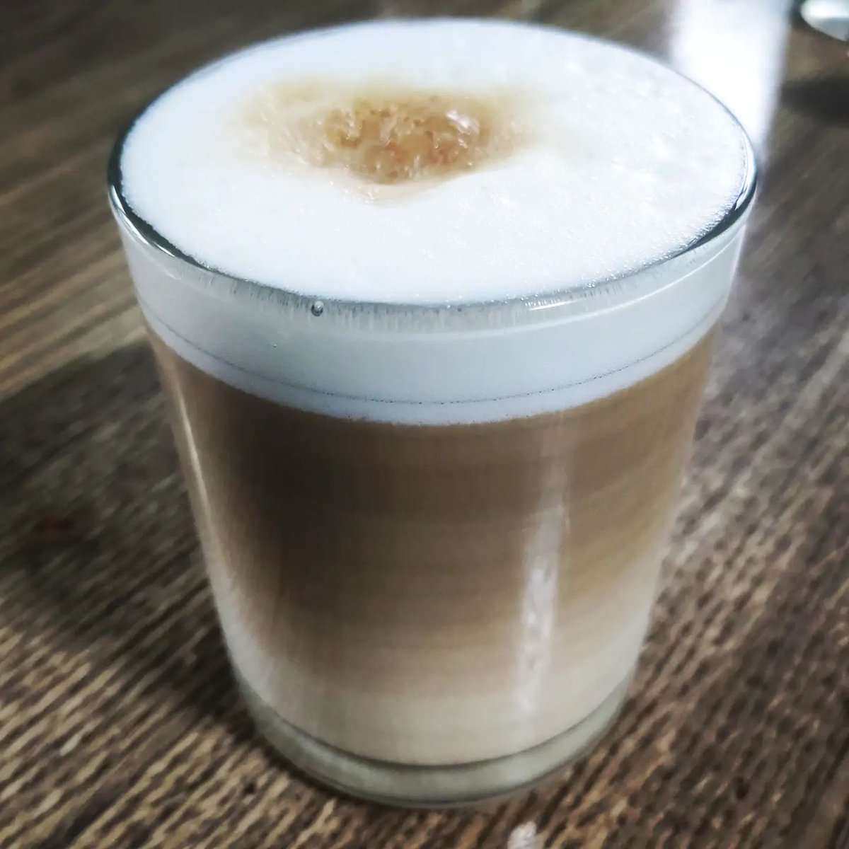 cerosilva's tweet photo. Nothing like brewing your own #cuppa Joe on a rainy day to lift up the gloomy mood. #Goa
Made using Kelagur Honey from kcroasters
#MokaPot #HomeBrew #CoffeeTime☕ #MonsoonDiaries #ThirstyThursday #KCRoasters https://t.co/oDyksQgpEr