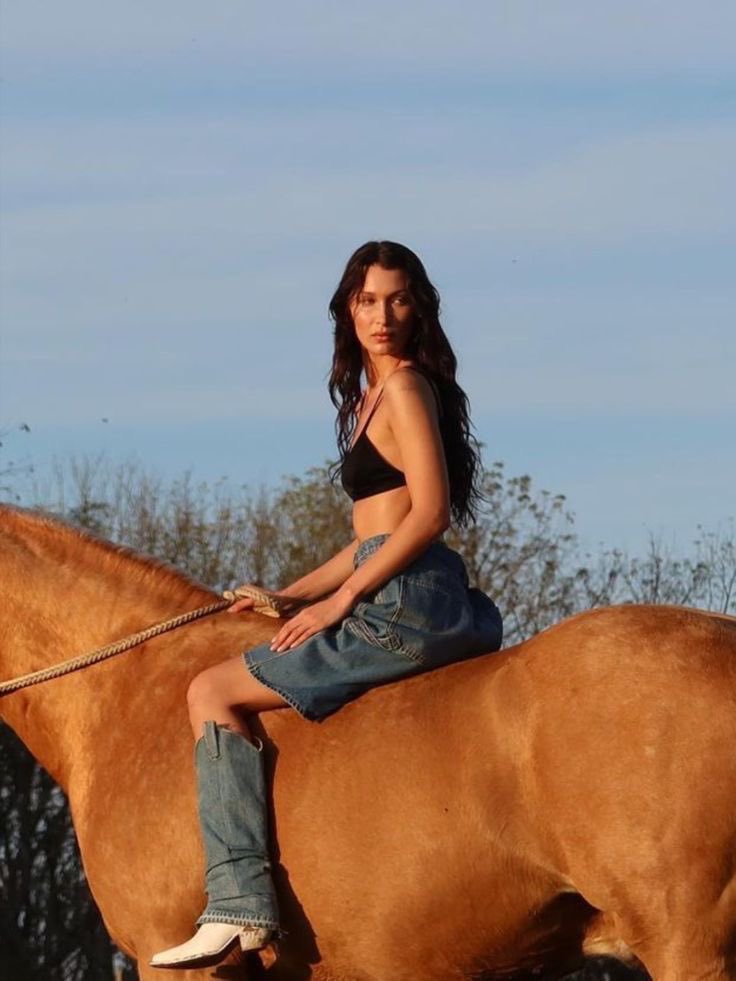 gillarry bot tweet media