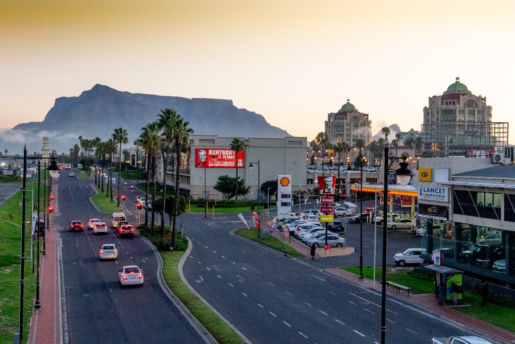 KFCSA's tweet photo. Cape Town, you asked for us and now it’s official. #KentuckyTown is now at @canal_walk! RT this to stand a chance to win a voucher and come try our limited-menu, check out our limited gear &amp; awesome experiences 🍗 🔥 https://t.co/LQrYfH47QU