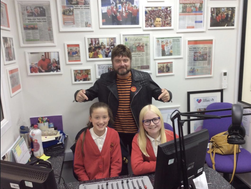 Rob Fiddaman ๐ง ๐ ๐ป (@rob_fiddaman) on Twitter photo I was interviewed at the legendary <a href="/SeabridgeRadio/">Seabridge Radio</a> by two little super stars in the making - Alice & Roxanne . What an amazing initiative to have a radio station at a Primary School ๐ง๐ป๐ป I was interviewed at the legendary <a href="/SeabridgeRadio/">Seabridge Radio</a> by two little super stars in the making - Alice & Roxanne . What an amazing initiative to have a radio station at a Primary School ๐ง๐ป๐ป
