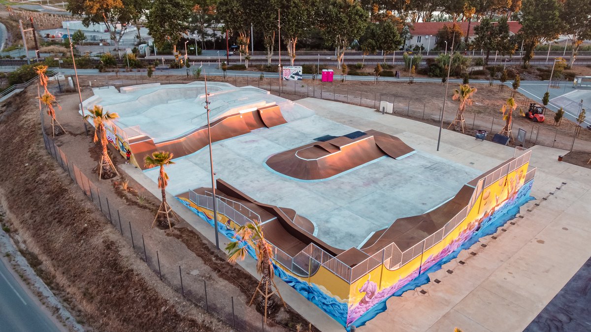 GroupHurricane's tweet image. Les projets d'#HurricaneGroup continuent de se développer comme le nouvel urban park à #Baillargues (34) de 4200 m2 qui rassemble un Bowl, un Park #HurricaneParks et une aire typée Street et un Pumptrack #HurricaneTracks 

 youtu.be/Nv5kyOnMruI @VBaillargues