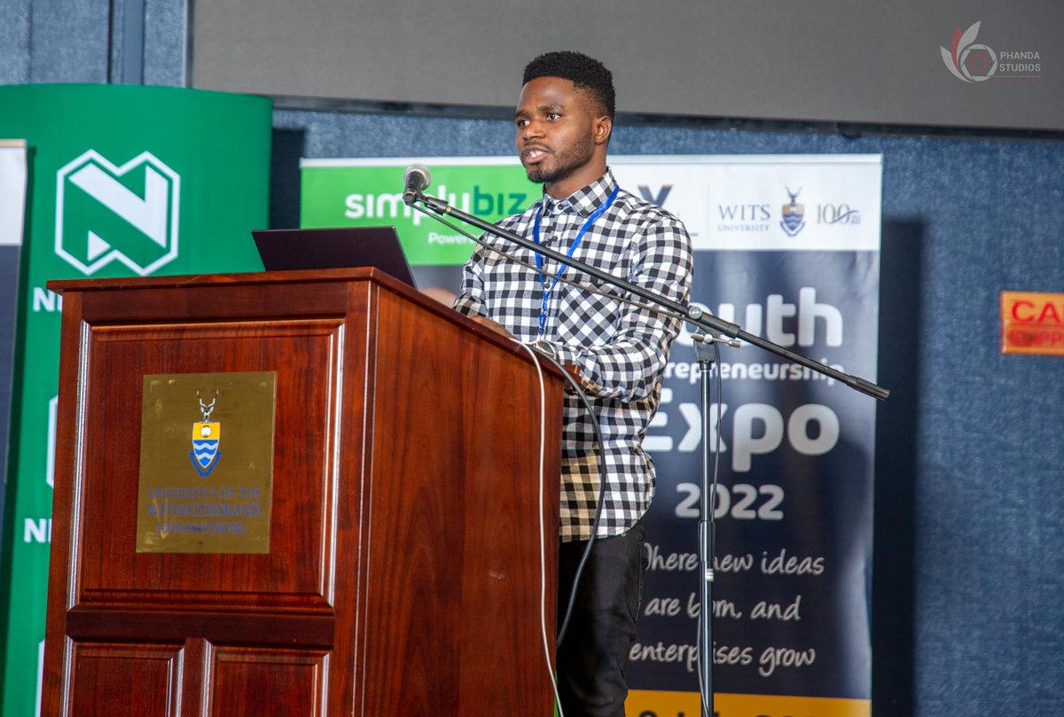 joanmakwakwa's tweet image. Had an opportunity to brace @WitsUniversity with my presence at the event hosted by @YAEINPC  and it has been a great honor..

#KasiConvocation #SME #startup #wits #YouthEmpowerment #YouthEntrepreneurshipExpo22 #greathall