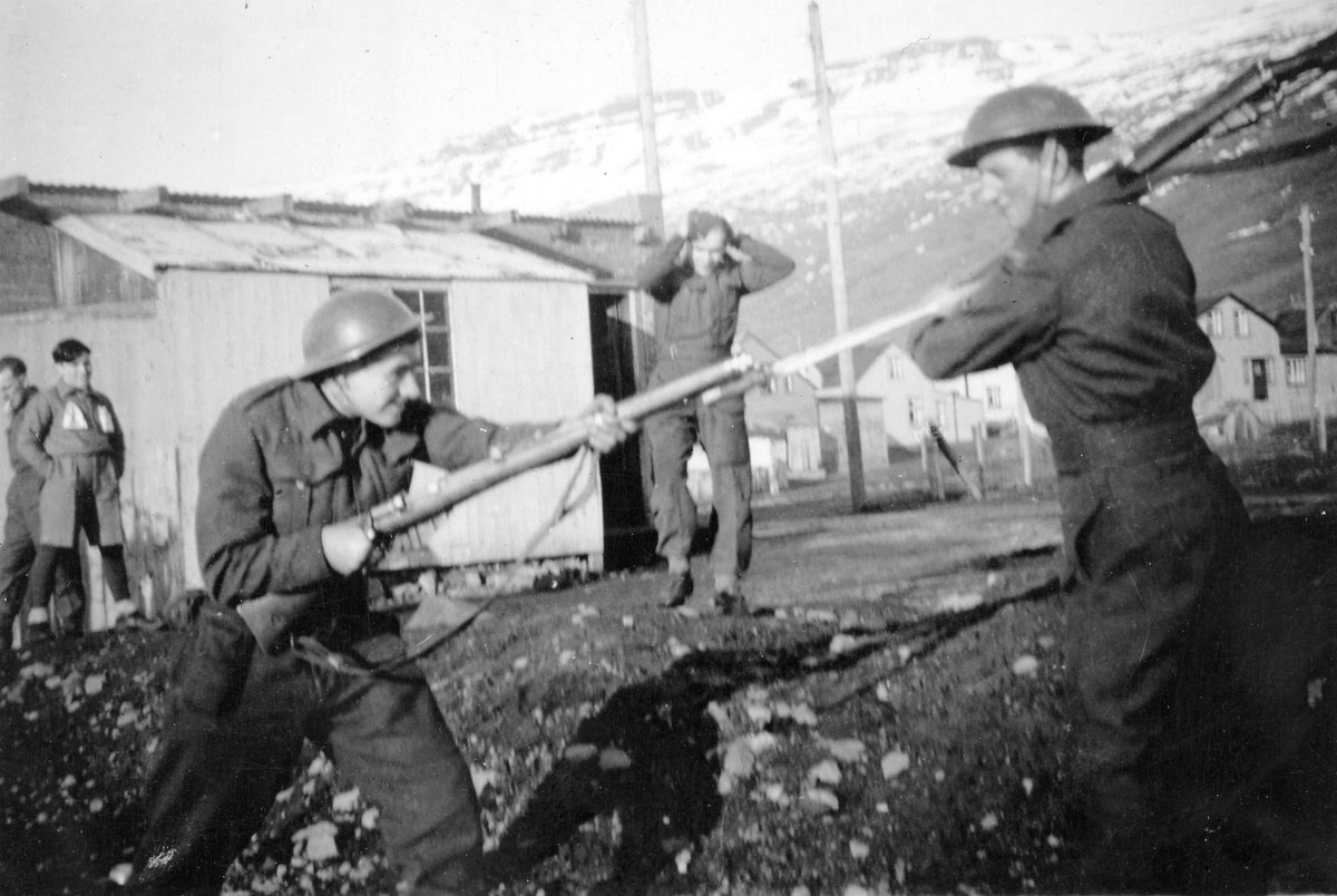 SWWEC1's tweet photo. To keep you cool today, images of 1/4 KOYLI, 49 'Polar Bear' Division, on garrison duties in Iceland 1940-42.
From the papers of J. Hardcastle.
#ww2 #Iceland #koyli #49division #polarbear https://t.co/ea4nMeNx39