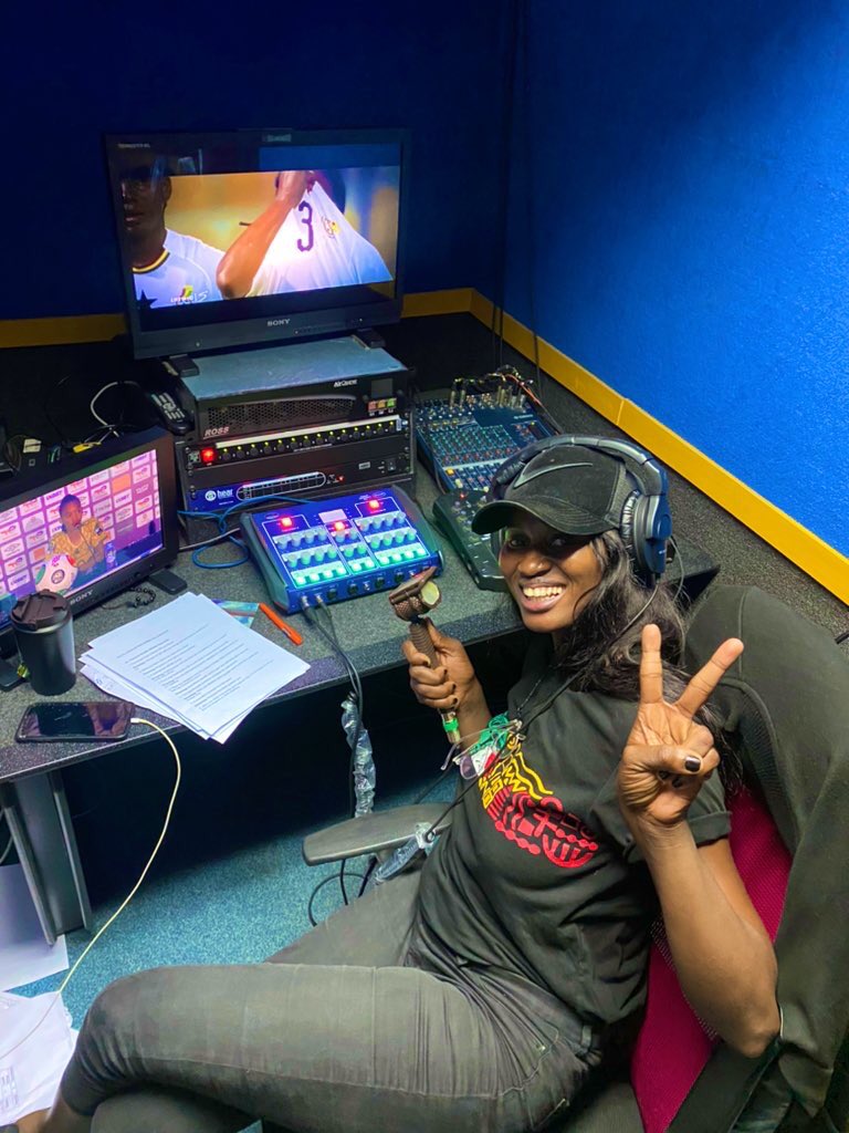 OfficialSuo's tweet image. Women at work 🗣⚽️🎙 

Cos if it’s not fun (Atleast small)? Why do am at all? 😉

@SuperSportTV 

#PidginCommentator
#EnergyChief
#WAFCON2022  
#NGARSA 
#Kpoko💛