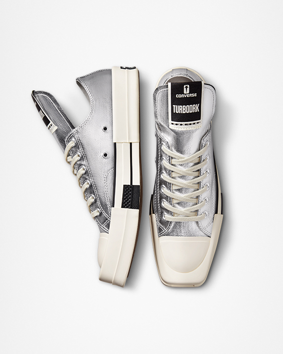 themintcompany's tweet photo. CONVERSE X DRKSHDW || TURBODRK
Global launch July 12 at 10:00 AM
Will be available at https://t.co/Tg7nJPoN5G and in selected stores.
📷 @geoffreylillemon_ 
📷👟@converse https://t.co/JDyg9tQPbS