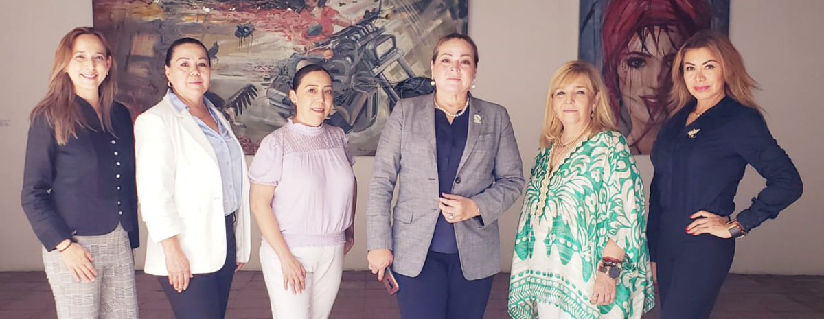 AMEXMEGuadalaj1's tweet photo. sólido y el equipo es fuerte y solidario. Vicepresidenta y Presidentas  #AMEXME #RegionOccidente #unidasinvencibles #Guadalajara #Zapopan #Nayarit #puertovallartarivieranayarit #Morelia https://t.co/UaYQap1pRR