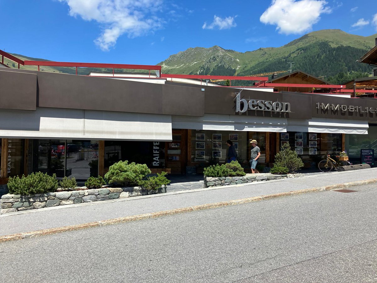 hemmersa's tweet photo. Mise en ligne aujourd'hui, du site https://t.co/4aLrBxtYG1. #immobilier #agenceimmobiliere #TYPO3 #verbier https://t.co/mh3bIEYh2a