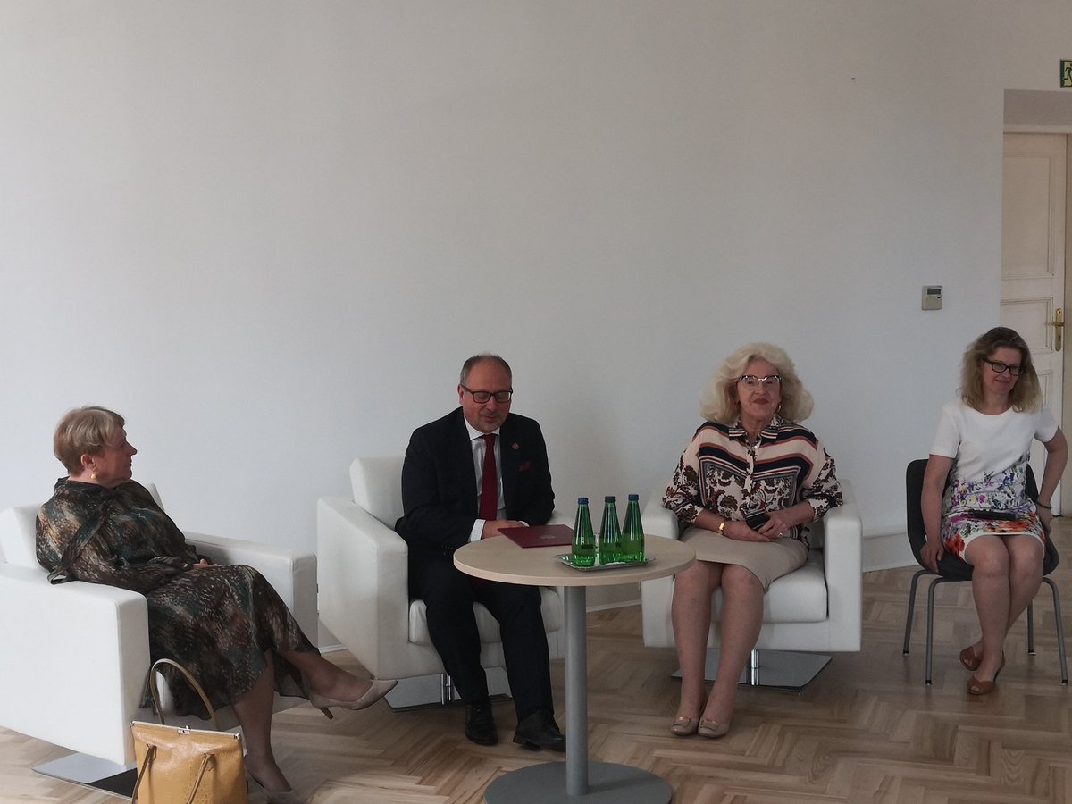Akademia Dyplomatyczna MSZ 🇵🇱 tweet media