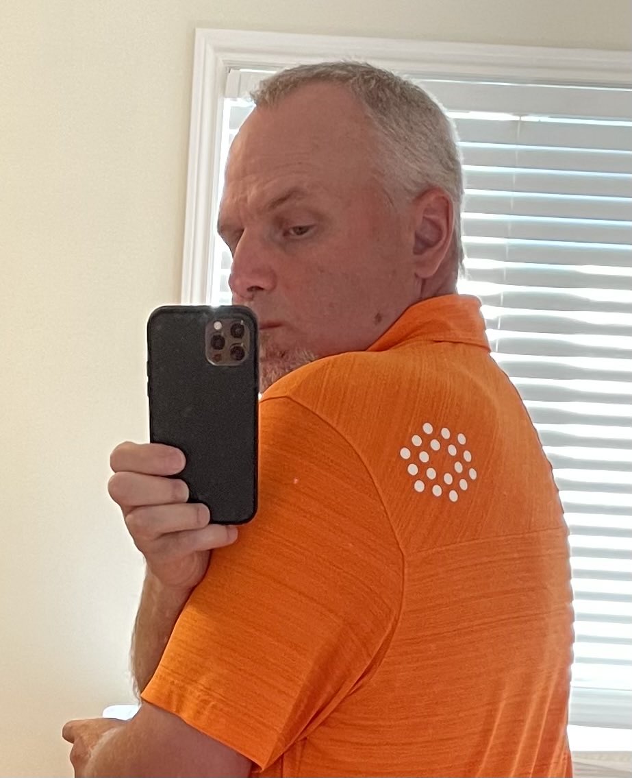 AndrewDeG's tweet photo. This is my favourite all-orange ⁦@PUMAGolf⁩ shirt. It’s a very old shirt back when they put the 18 hole logo on the right shoulder. Unofficial ⁦@PUMAGolf⁩ ambassador https://t.co/lVTzhtyQg5