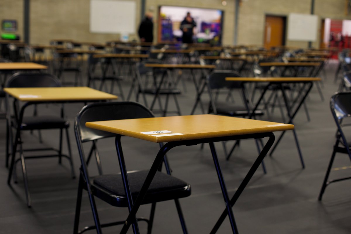 UniofGreenwich's tweet photo. Do you need to resit an exam? Or re-submit course work? This is perfectly normal and happens to many students each year. We’re here to help and support you so that you can get back on track and progress to your next level of study.
Find out more 👉 https://t.co/2f93qiHs3H https://t.co/yuTQyBRE2M