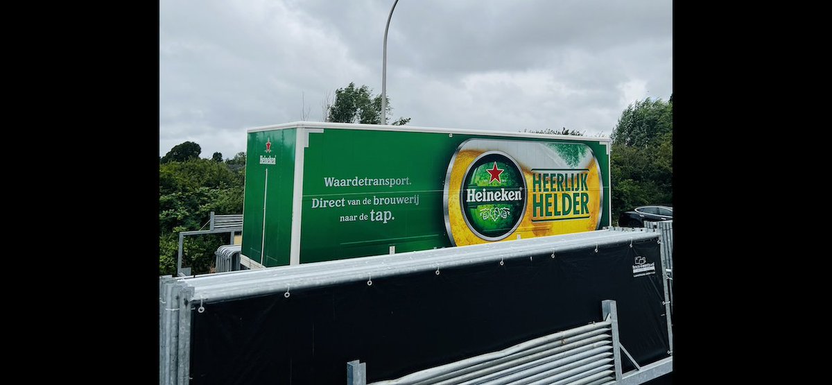 En of dit een WAARDETRANSPORT is! Aanstaande zaterdag kunnen jullie vanaf 14:00 genieten van heerlijk vers getapte <a href="/Heineken/">Heineken</a> biertjes door onze bar mensen! 

#heineken #meadowfestival #9juli2022 #schipluiden #hardstyle #horeca