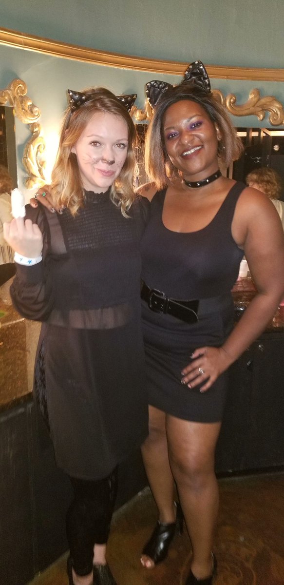 LadiIndikaMusic's tweet photo. Nat'l Dive Bar Day 🍺✌🏾

#witsend #beautybar #djlorettabrown #bathrooms #refuge #tp #outdoor #dfw #dallasocial #dallas #nightlife #mini #Denton #dance #drinks #blameit #single #mingle #divebar #karaoke #nachopicasso #memories https://t.co/EzI7JeA9wA