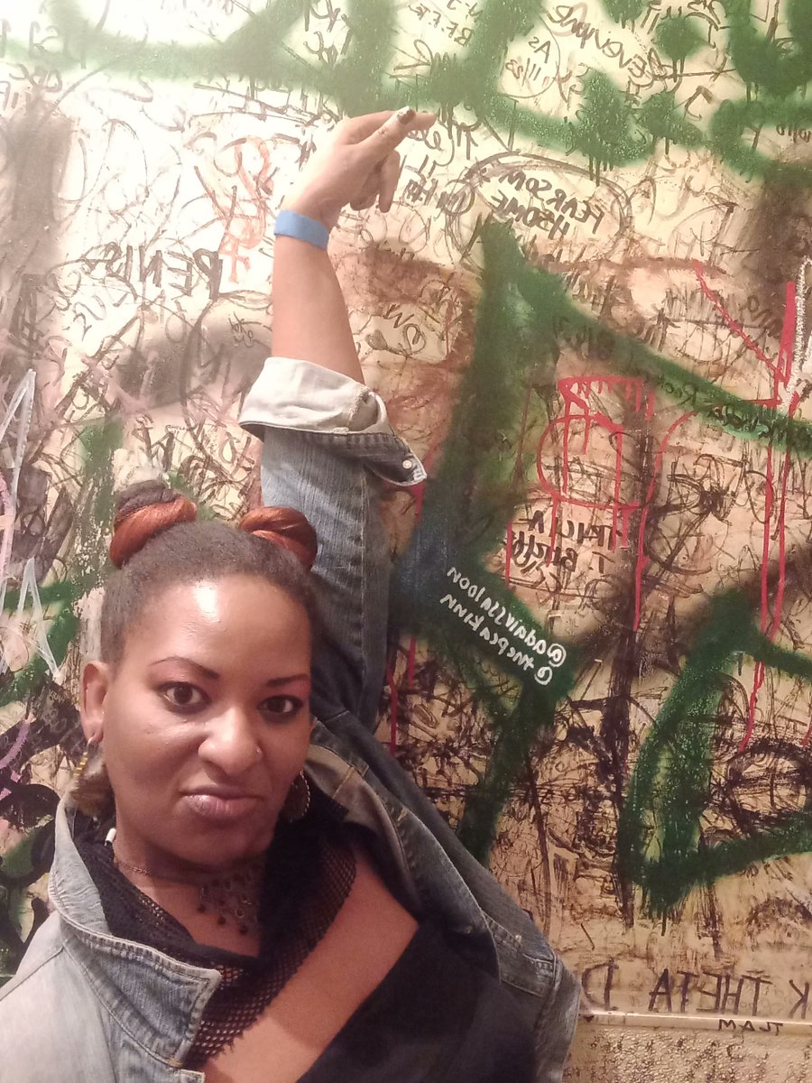 LadiIndikaMusic's tweet photo. Nat'l Dive Bar Day 🍺✌🏾

#witsend #beautybar #djlorettabrown #bathrooms #refuge #tp #outdoor #dfw #dallasocial #dallas #nightlife #mini #Denton #dance #drinks #blameit #single #mingle #divebar #karaoke #nachopicasso #memories https://t.co/EzI7JeA9wA