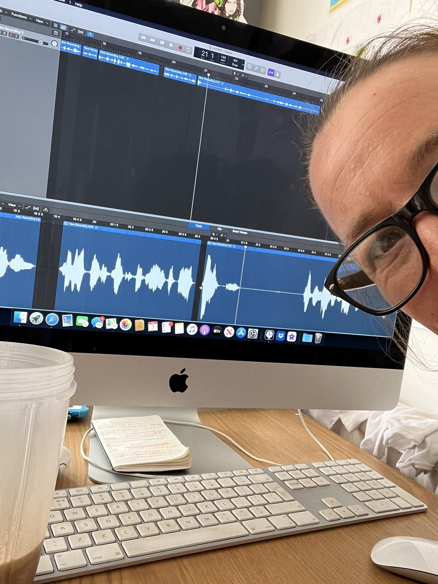 Editing vocals all day, heaven 🥰 hear our work at theadvertpeople.Co.uk #voiceover #voiceacting #voiceactor #adverts #jingles #drops