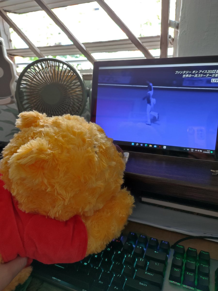 Senbazuru8686's tweet photo. Fly Yuzu! We support you from around the world.❤️ from Singapore🇸🇬
#LoveYuzuruFromAllOverTheWorld
#羽生結弦
#羽生選手
#羽生君
#YuzuruHanyu
#HanyuYuzuru
#BeTheLight
#PoetryInMotion
#BeautifulSkating
#一生懸命 https://t.co/kp8qAaPmE4