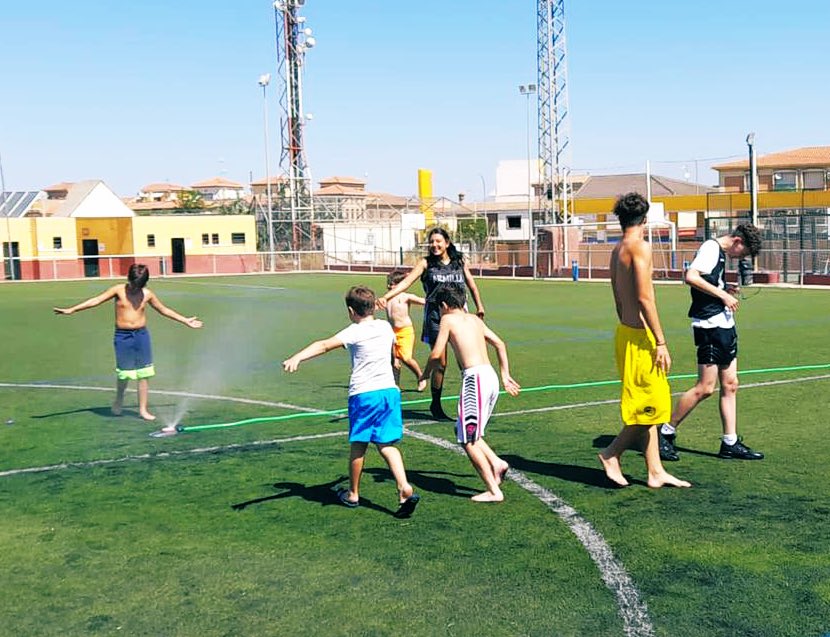 ARMILLACB's tweet photo. Machado Villar 24/7 😍🏛
Disfrutando el verano sin dejar de trabajar 🏀 ¡Una gran primera semana de #NextLevelCBA!
🖤Orgullosos de todos los jugones que quieren subir de nivel 🔝📈
#CulturaCBA #elsummerloko https://t.co/MQHbInXthq
