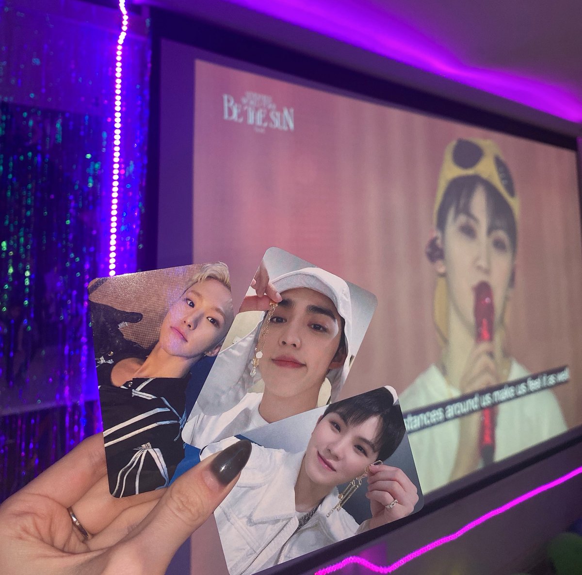 moawitchcraft's tweet photo. 💜 У нас с подругой есть своё k-pop антикафе в Москве, где вы можете классно провести время !! У нас постоянно проходят различные ивенты, просмотры концертов, можно поиграть в настолки или просто насладиться вкусным кофе! А ещё в наличии много-много альбомов и карточек
Рт 💜 + https://t.co/2hX7qEuynT