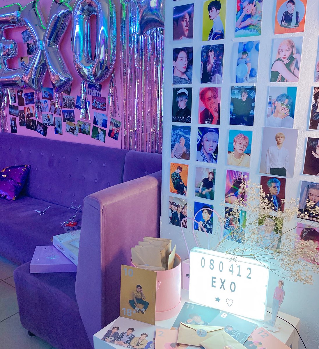 moawitchcraft's tweet photo. 💜 У нас с подругой есть своё k-pop антикафе в Москве, где вы можете классно провести время !! У нас постоянно проходят различные ивенты, просмотры концертов, можно поиграть в настолки или просто насладиться вкусным кофе! А ещё в наличии много-много альбомов и карточек
Рт 💜 + https://t.co/2hX7qEuynT