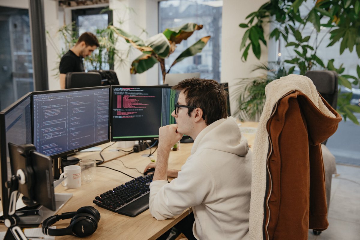 Working at Datexim means having quality material at your disposal 🖥
With a common goal to fight against cervical cancer, to encourage screening and to promote a digital cytology solution,Datexim believes that it is essential to have a healthy and pleasant environment to work in.