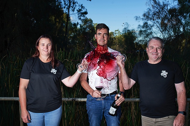 photo_matt66's tweet photo. Winemaking team at Byrne Family Wines. Photographed last April in South Australia
#Riverlanduprising #wine https://t.co/8wbRPnlOvF