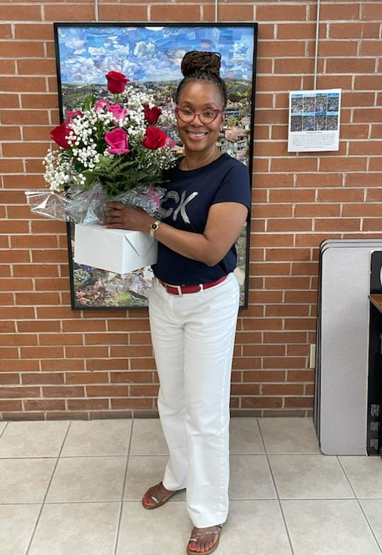 CaanhInc's tweet photo. HUGE #Congratulations going out to #NHPD retiree Police Detective Rosalee Reid and #THANKYOU for taking ⏲ to speak with our #MatureAdults 💟
https://t.co/gnABU0uCJa https://t.co/7eVhSE1SUb