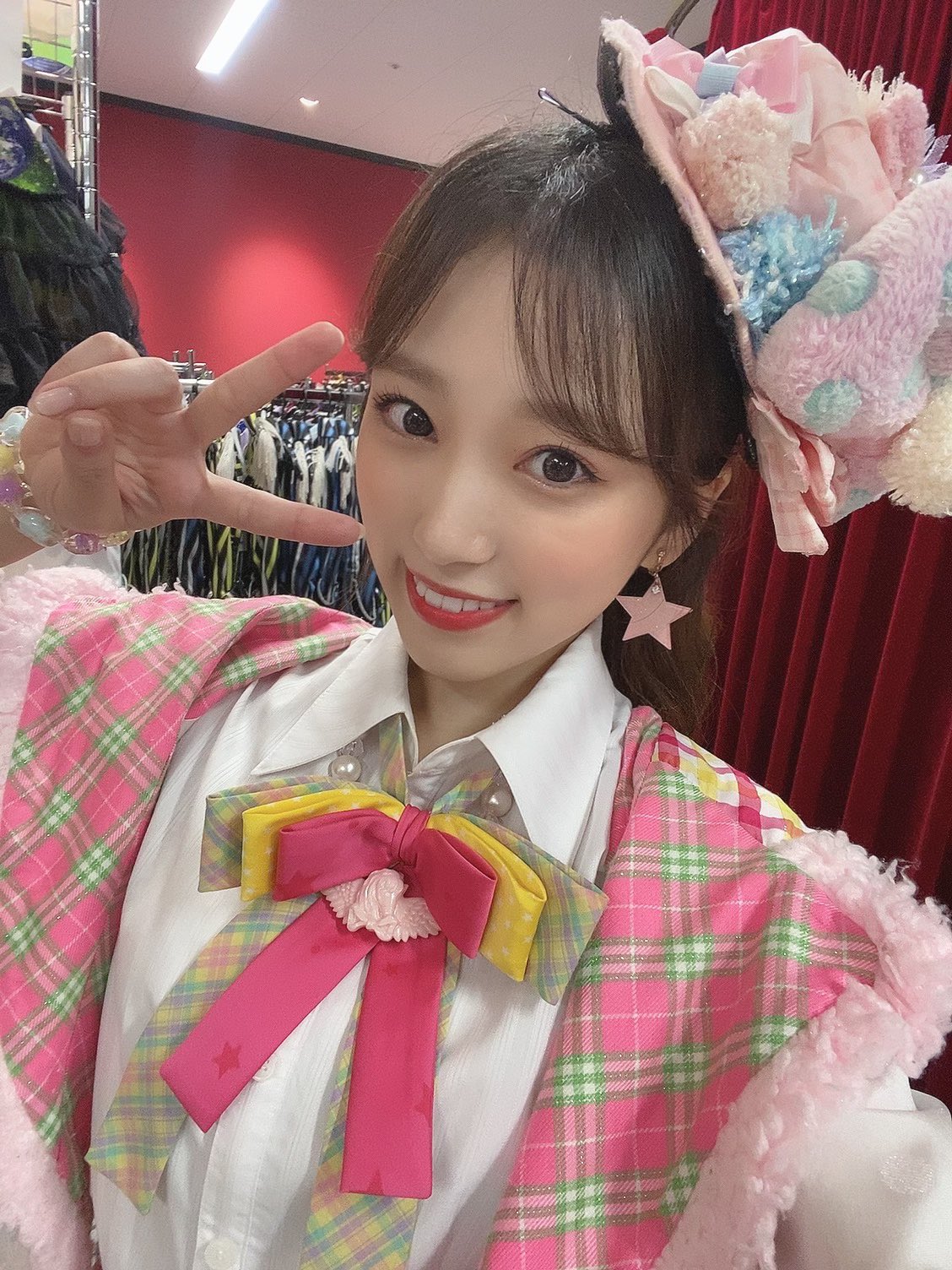 矢吹奈子 矢吹奈子生誕祭22 ありがとうございました フラワースタンドもすごくかわいい 21歳もよろしくお願いします T Co 0w9orkkprx Twitter