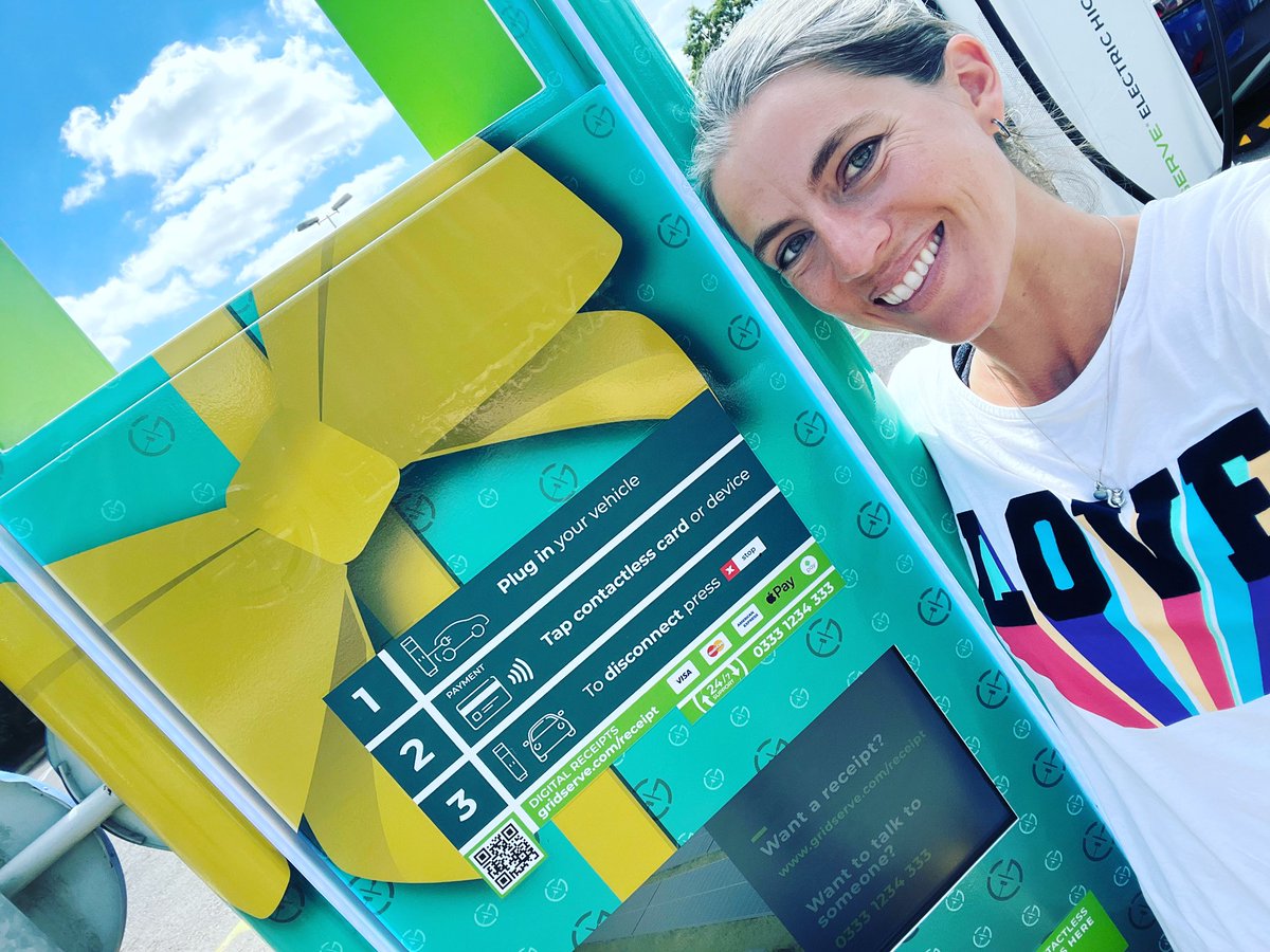 #GSElectricHighwayBday @ElecHighway <a href="/SaraSloman1/">Sara Sloman</a> happy birthday you legends!