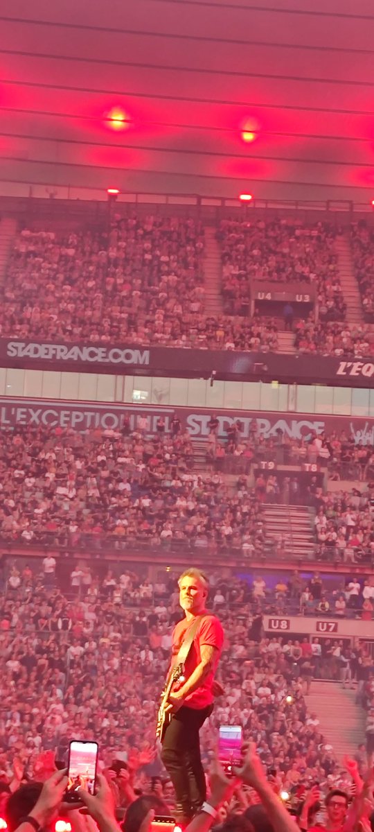 stephchris69's tweet photo. Trier ses photos du #CentralTour #SDF ...et retomber sur des pépites 🎸🤩🎊 @oLidESaT_ @nicolasirkis @indochinetwitt ... merci pour tout 🙂🙂🎤👍👏👏 https://t.co/9A9DHDiwu9
