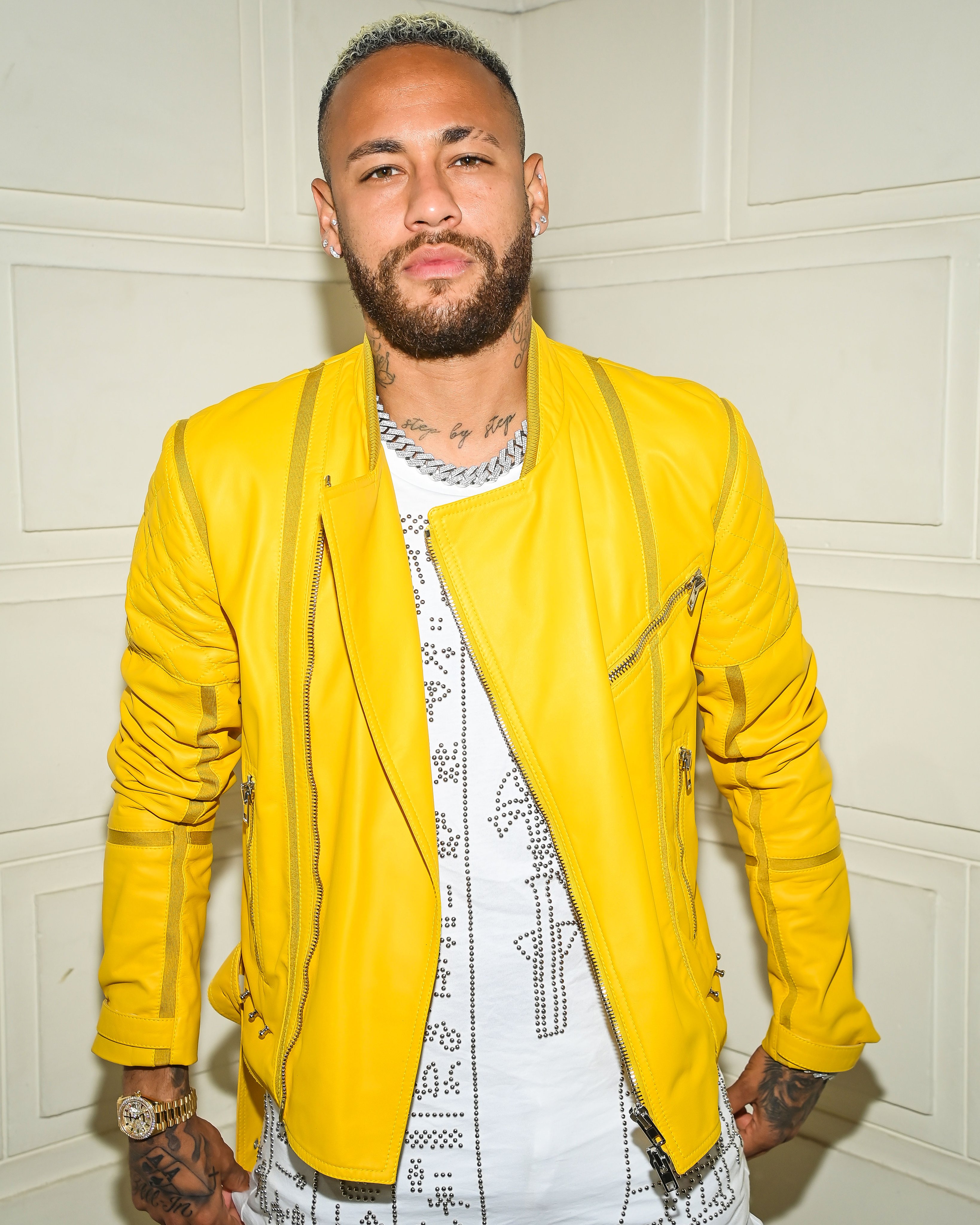 B/R Football on X: Neymar showed off his new look at a fashion